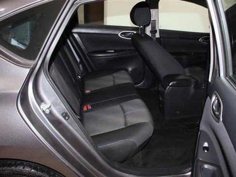 Used 2019 Nissan Sentra SR FWD image 28