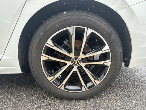 Certified 2023 Volkswagen Jetta Sport image 33