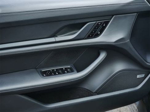 Used 2020 Porsche Taycan Turbo image 11