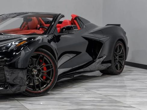 Used 2023 Chevrolet Corvette Z06 w/ Stealth Interior Trim Package RWD image 8