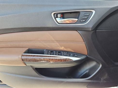 Used 2018 Acura TLX V6 w/ Technology Package image 32