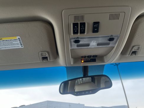 Used 2013 Chevrolet Suburban 2500 LT image 35