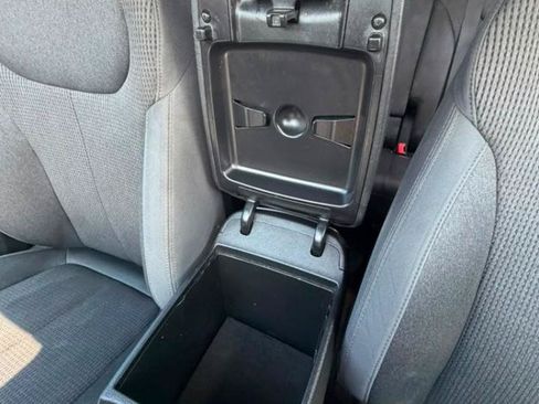 Used 2019 Hyundai Santa Fe SE FWD image 24