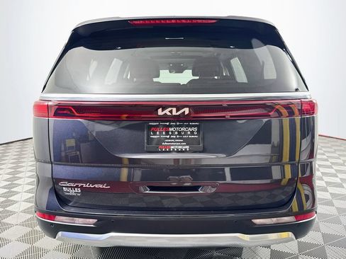 Used 2022 Kia Carnival SX Prestige FWD image 6
