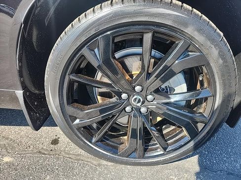 Certified 2024 Volvo XC60 T8 Ultimate w/ Protection Package Premier AWD/4WD image 12