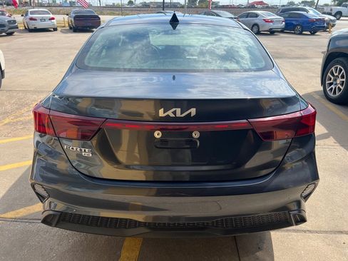 Used 2024 Kia Forte LX FWD image 5