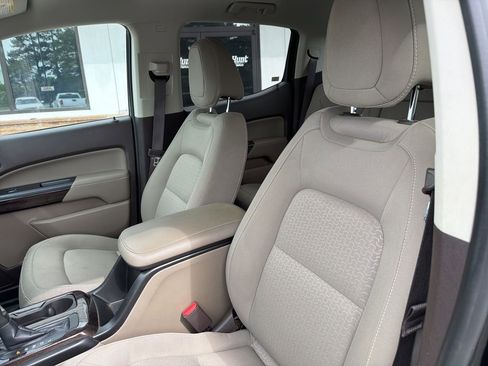 Used 2020 GMC Canyon SLE w/ Driver Alert Package image 3