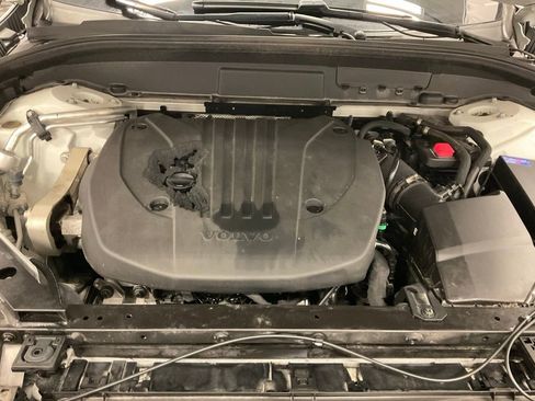 Used 2023 Volvo XC60 B5 Plus image 14