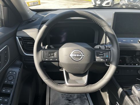 New 2026 Nissan Rogue Platinum AWD/4WD image 18