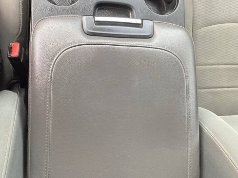 Used 2016 RAM 1500 Classic SLT AWD/4WD image 15