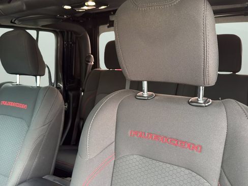 Used 2023 Jeep Gladiator Rubicon AWD/4WD image 9