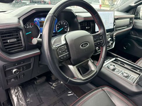 Used 2022 Ford Expedition Limited image 28