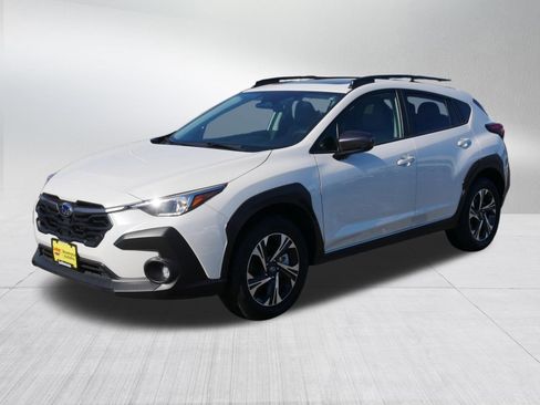 Used 2024 Subaru Crosstrek 2.0i Premium image 3