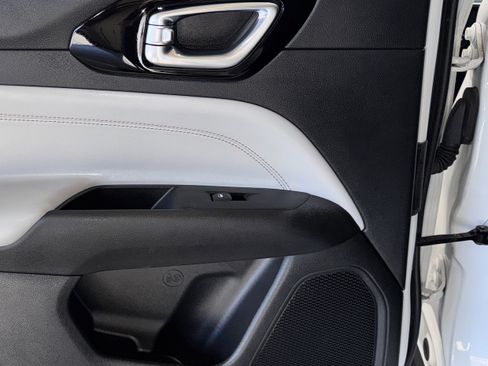 Certified 2022 Jeep Compass Limited image 28