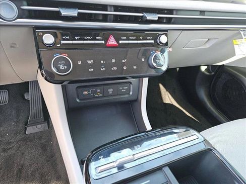 New 2025 Hyundai Tucson SEL image 11