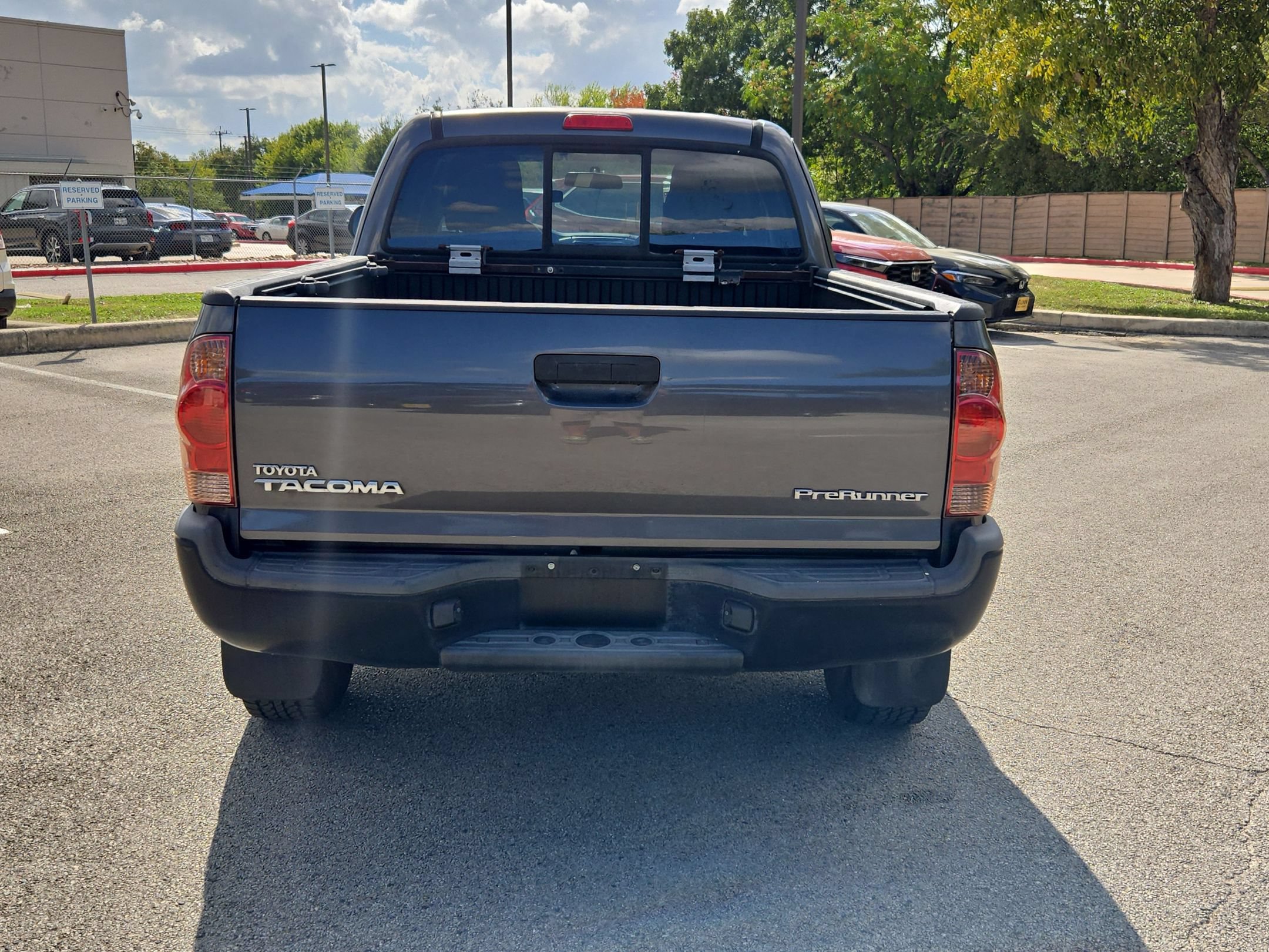 Used 2014 Toyota Tacoma PreRunner w/ Convenience Package RWD image 4