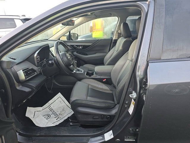Used 2025 Subaru Outback Onyx Edition AWD/4WD image 9