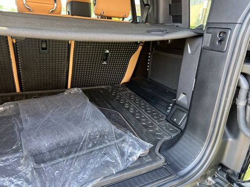 Certified 2024 Land Rover Defender 110 Carpathian Edition AWD/4WD image 37