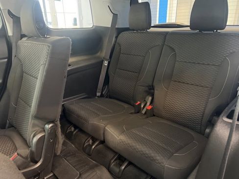 Used 2019 GMC Acadia SLE w/ LPO, Floor Liner Package image 17