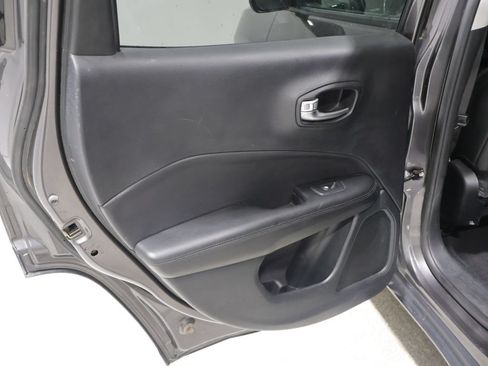 Used 2019 Jeep Compass Latitude AWD/4WD image 20