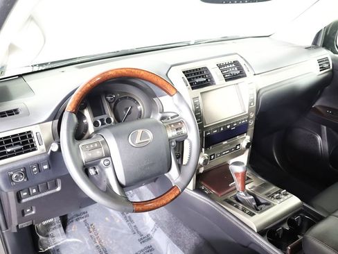 Used 2014 Lexus GX 460 image 6