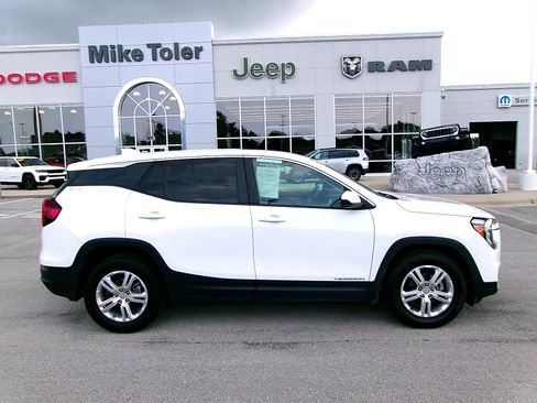 Used 2024 GMC Terrain SLE FWD image 5