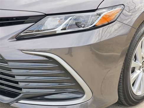 Used 2024 Toyota Camry LE image 6