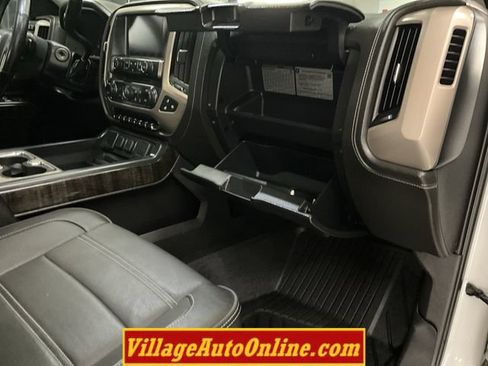 Used 2016 GMC Sierra 1500 Denali w/ Denali Ultimate Package AWD/4WD image 37