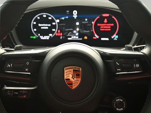 Certified 2025 Porsche Cayenne GTS AWD/4WD image 20