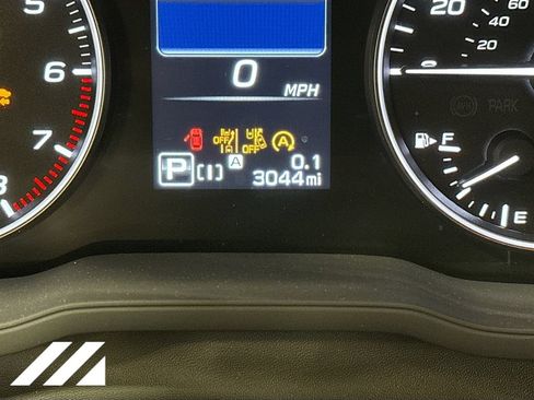Used 2026 Subaru Crosstrek 2.5i Premium AWD/4WD image 13