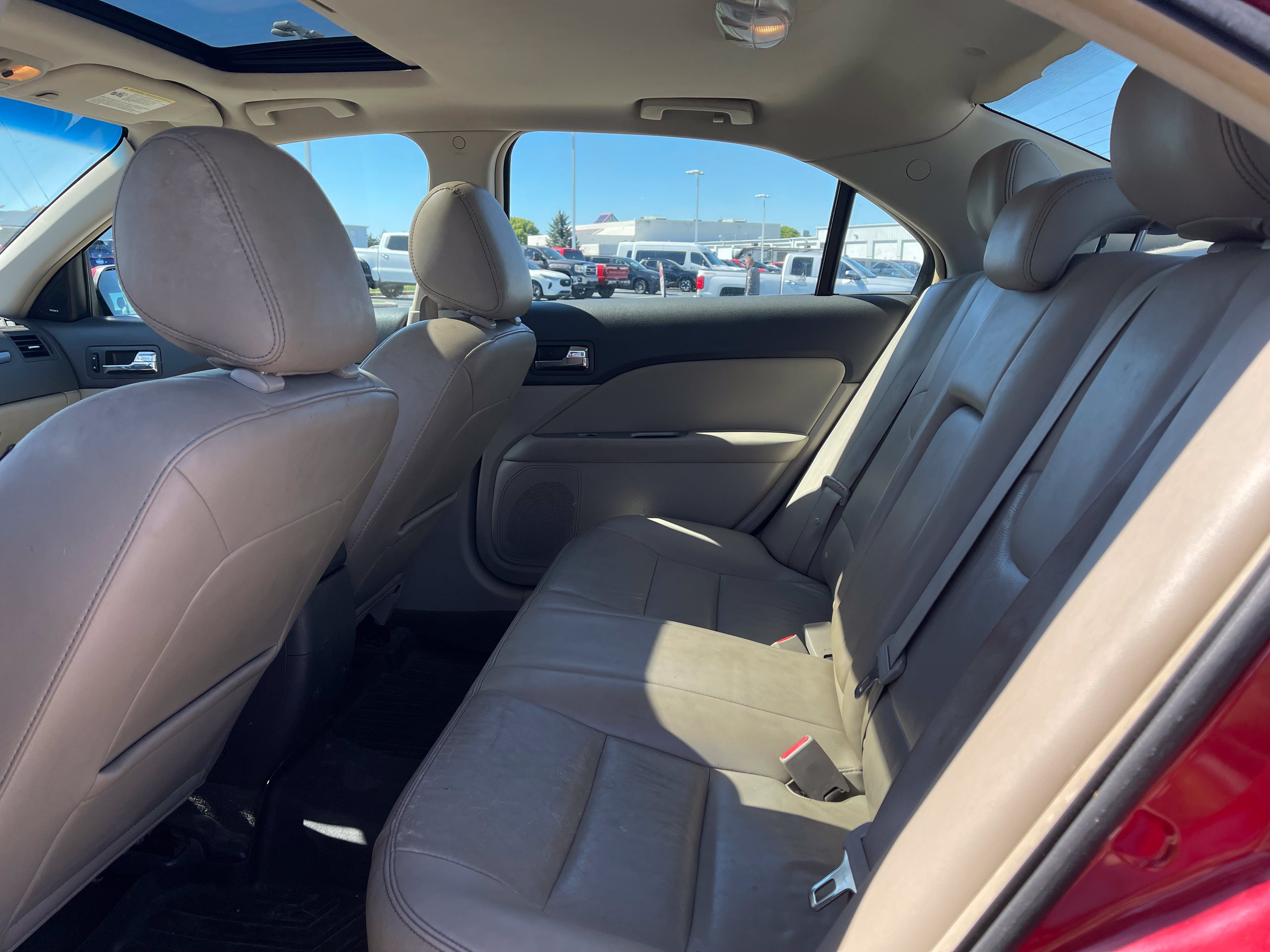 Used 2012 Ford Fusion SEL FWD image 16