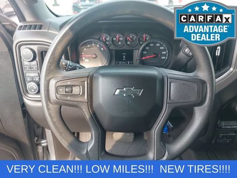 Used 2021 Chevrolet Silverado 1500 Custom Trail Boss w/ LPO, Dark Essentials Package AWD/4WD image 18