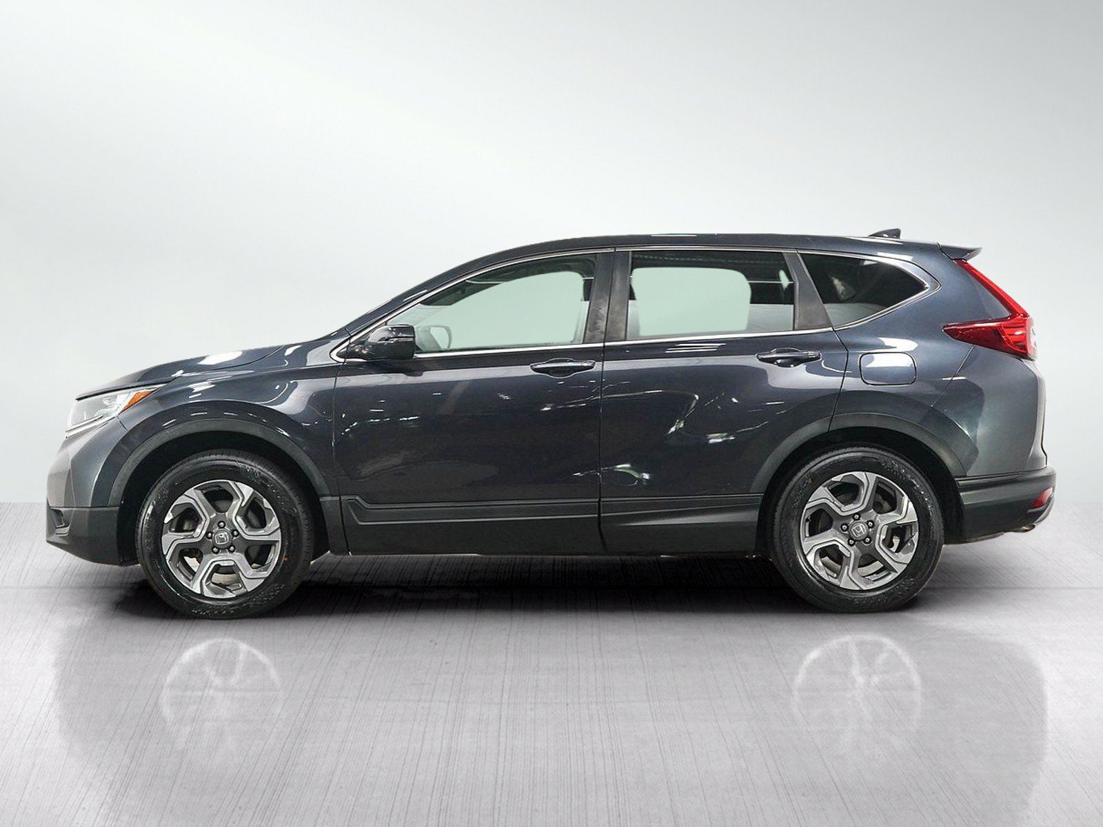 Used 2018 Honda CR-V EX image 2