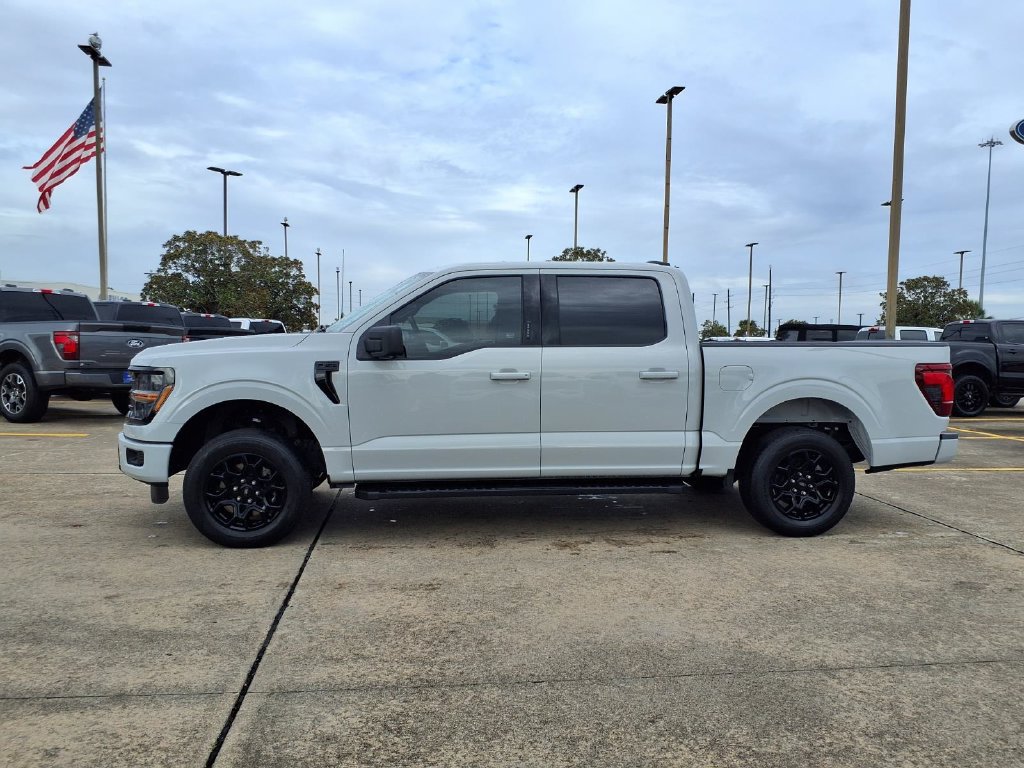 Used 2024 Ford F150 XLT w/ XLT Black Appearance Package RWD image 3