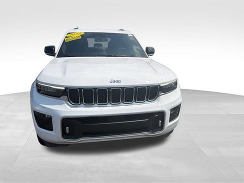 Used 2023 Jeep Grand Cherokee Overland AWD/4WD image 4