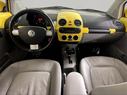 Used 2006 Volkswagen Beetle TDI Coupe w/ Package 2 FWD image 7