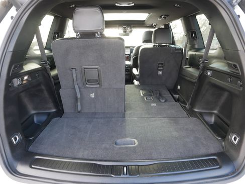 Used 2024 Jeep Grand Cherokee L Limited w/ Luxury Tech Group II AWD/4WD image 18