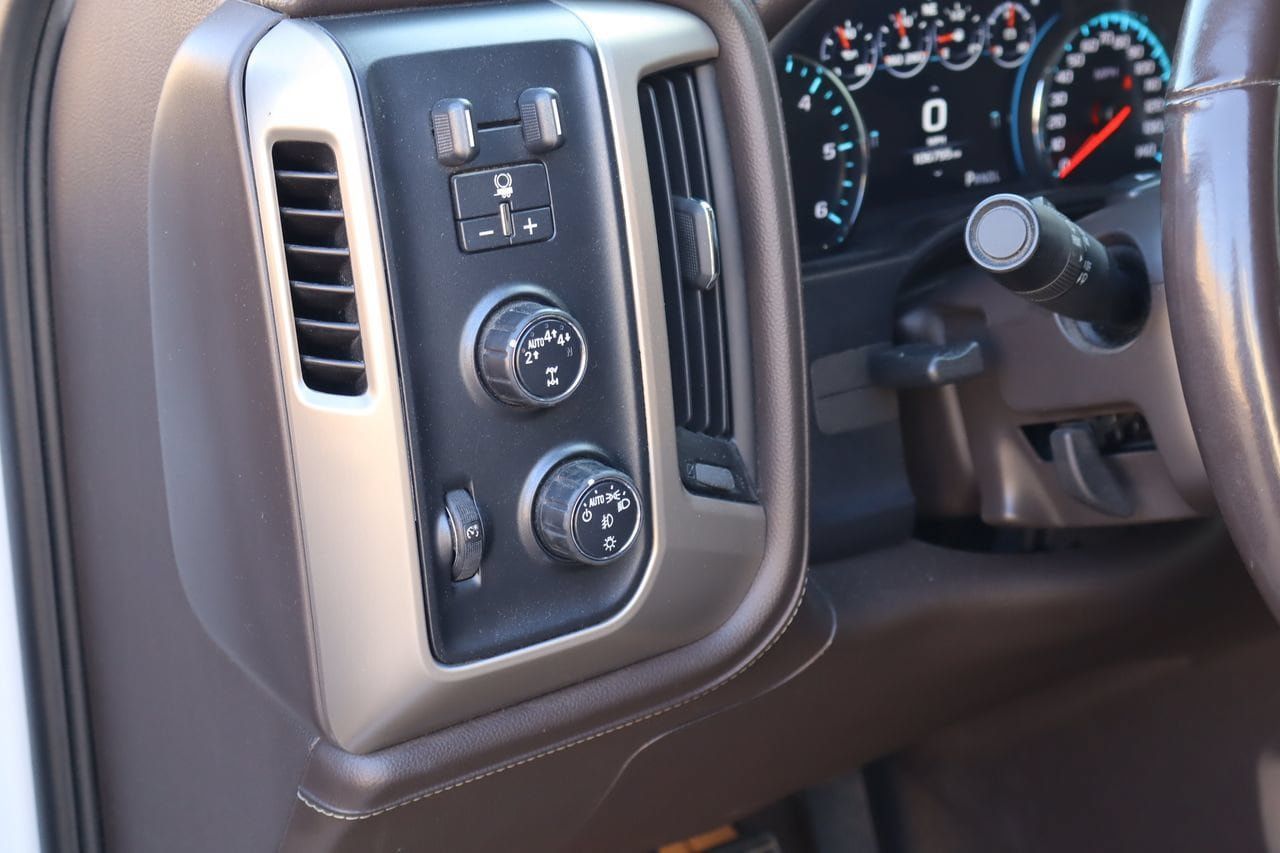 Used 2018 GMC Sierra 1500 Denali w/ Denali Ultimate Package AWD/4WD image 24