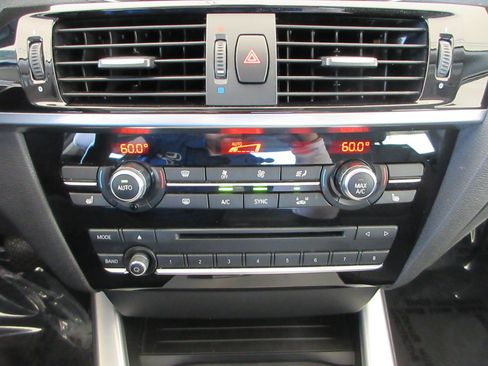 Used 2015 BMW X4 xDrive28i AWD/4WD image 43