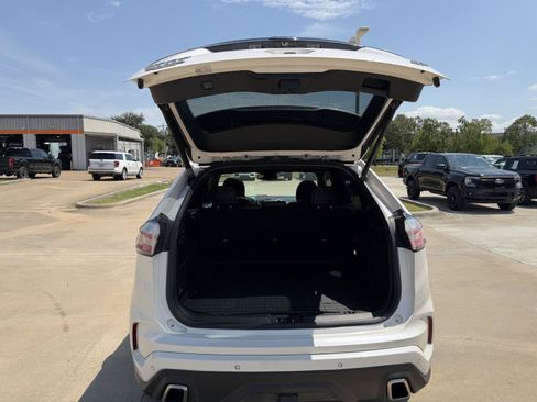 Used 2019 Ford Edge ST w/ Equipment Group 401A AWD/4WD image 6