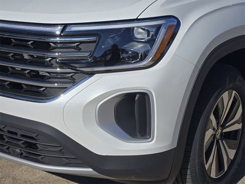 New 2026 Volkswagen Atlas SE image 6