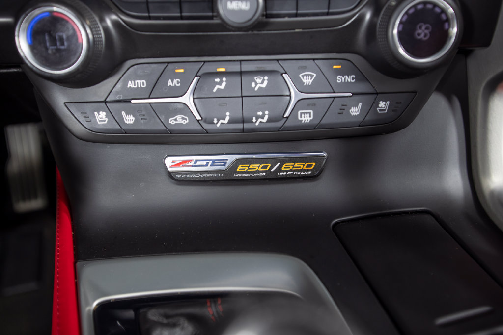 Used 2016 Chevrolet Corvette Z06 w/ 3LZ Preferred Equipment Group RWD image 39