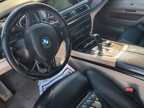 Used 2013 BMW 750Li xDrive image 4