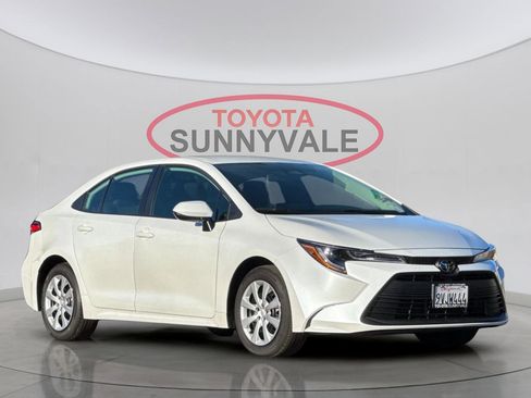 Certified 2025 Toyota Corolla LE image 11