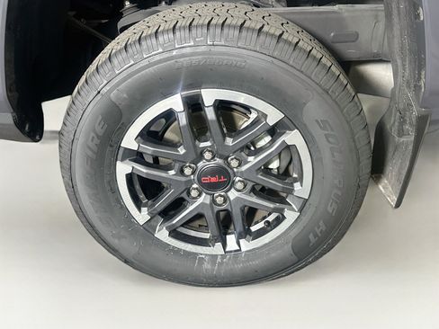 Used 2024 Toyota Tacoma TRD Sport AWD/4WD image 11