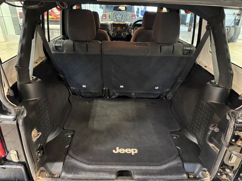 Used 2016 Jeep Wrangler Unlimited Sport AWD/4WD image 28