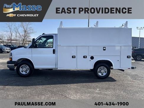 New 2026 Chevrolet Express 3500 w/ Power Convenience Package image 4