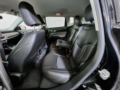 Used 2022 Jeep Compass Latitude AWD/4WD image 22