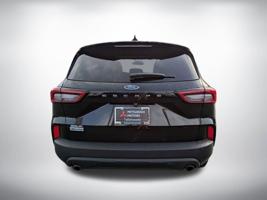 Used 2025 Ford Escape ST-Line FWD image 5