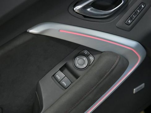 Used 2021 Chevrolet Camaro ZL1 RWD image 26